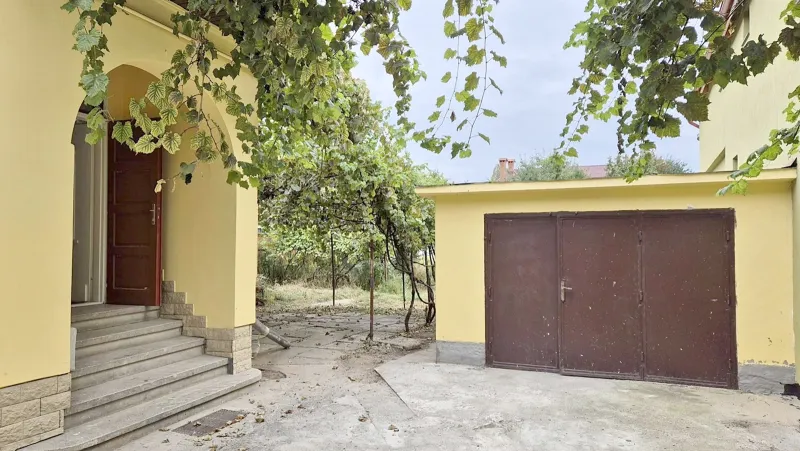 Brasov, casa de vanzare, 80 mp utili, 500 mp teren.