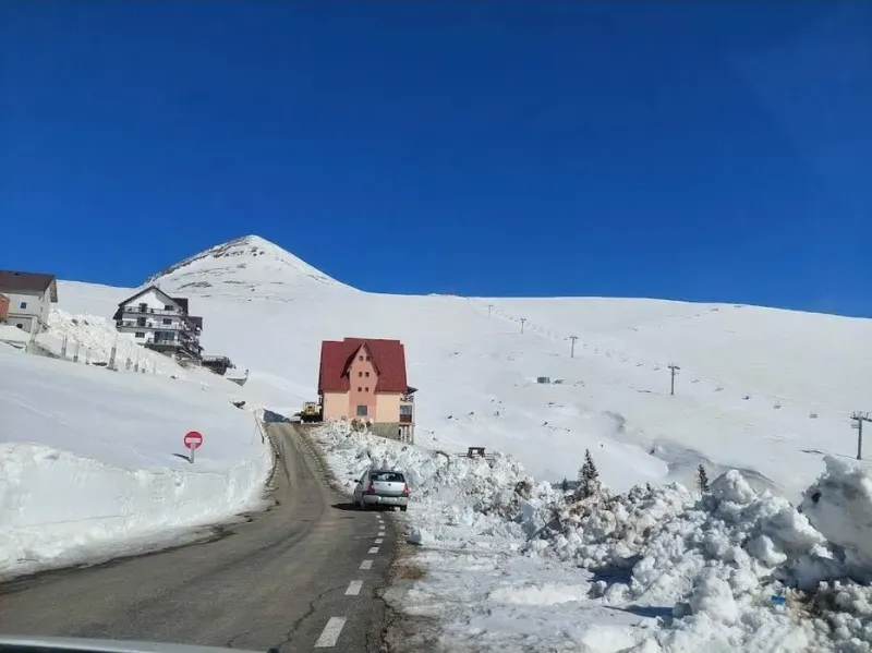 Proprietar vând parcele teren Rânca 3 000 € - imagine 2