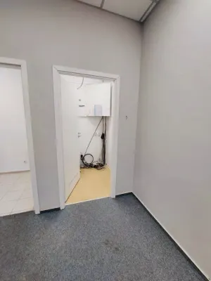 Spațiu ultracentral, pe colț stradă pietonală, lângă Primărie - imagine 2