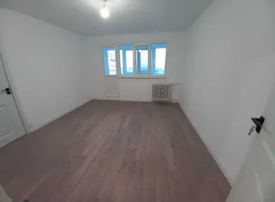 Apartament 2 camere Drumul Taberei Parc Moghioros - imagine 5