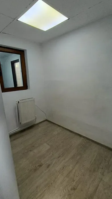Proprietar , vand spatiu comercial , Bacau - imagine 1