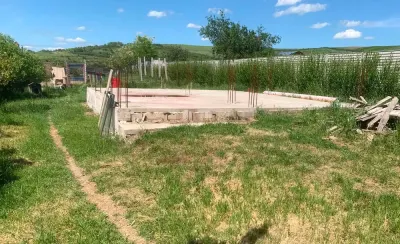 Teren intravilan cu fundatie casa, livada, aproape de Craiova - imagine 3