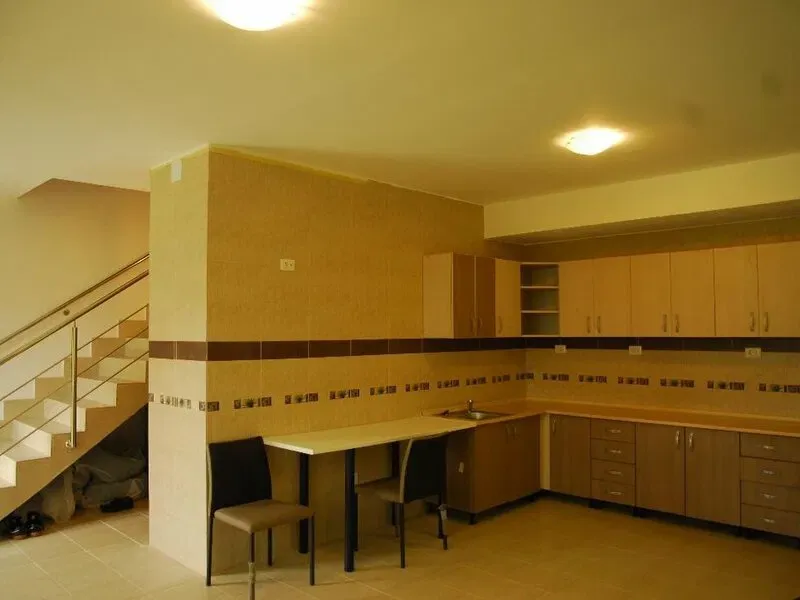 Cornetu vila tip duplex, 3 camere+living+ bucatarie+ 2 bai+terasa